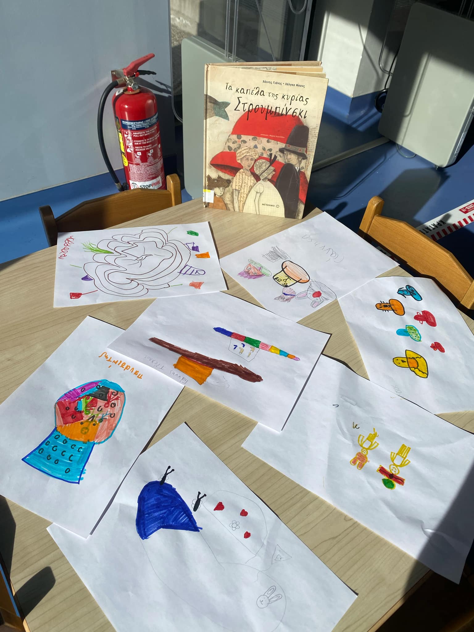 Δήμος Κοζάνης: Παιδιά από την Αιανή στην Κοβεντάρειο Δημοτική Βιβλιοθήκη (Φωτογραφίες) - Eordaialive.com