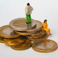 Συντάξεις χηρείας: Τα τρία σενάρια που εξετάζει η κυβέρνηση για την μείωση στον ιδιωτικό τομέα - Eordaialive.com