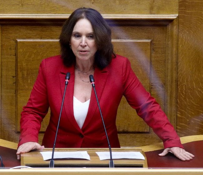 Καλλιόπη Βέττα: «Εξακολουθεί να αποτελεί ζητούμενο η ουσιαστική στήριξη του Σύγχρονου Πολιτισμού στις περιφέρειες της χώρας» - Eordaialive.com