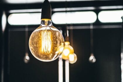 Ρεύμα: Μετά τα διζωνικά έρχονται τα δυναμικά τιμολόγια – Οι αλλαγές - Eordaialive.com