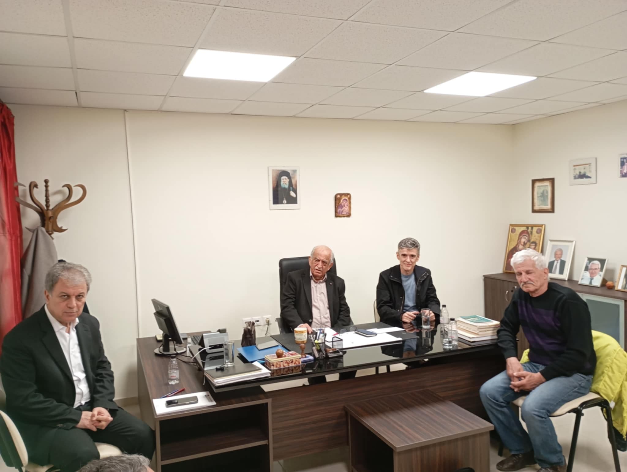Την Εύξεινο Λέσχη Κοζάνης επισκέφτηκε ο Περιφερειάρχης Δυτικής Μακεδονίας κ. Γ. Αμανατίδης - Eordaialive.com