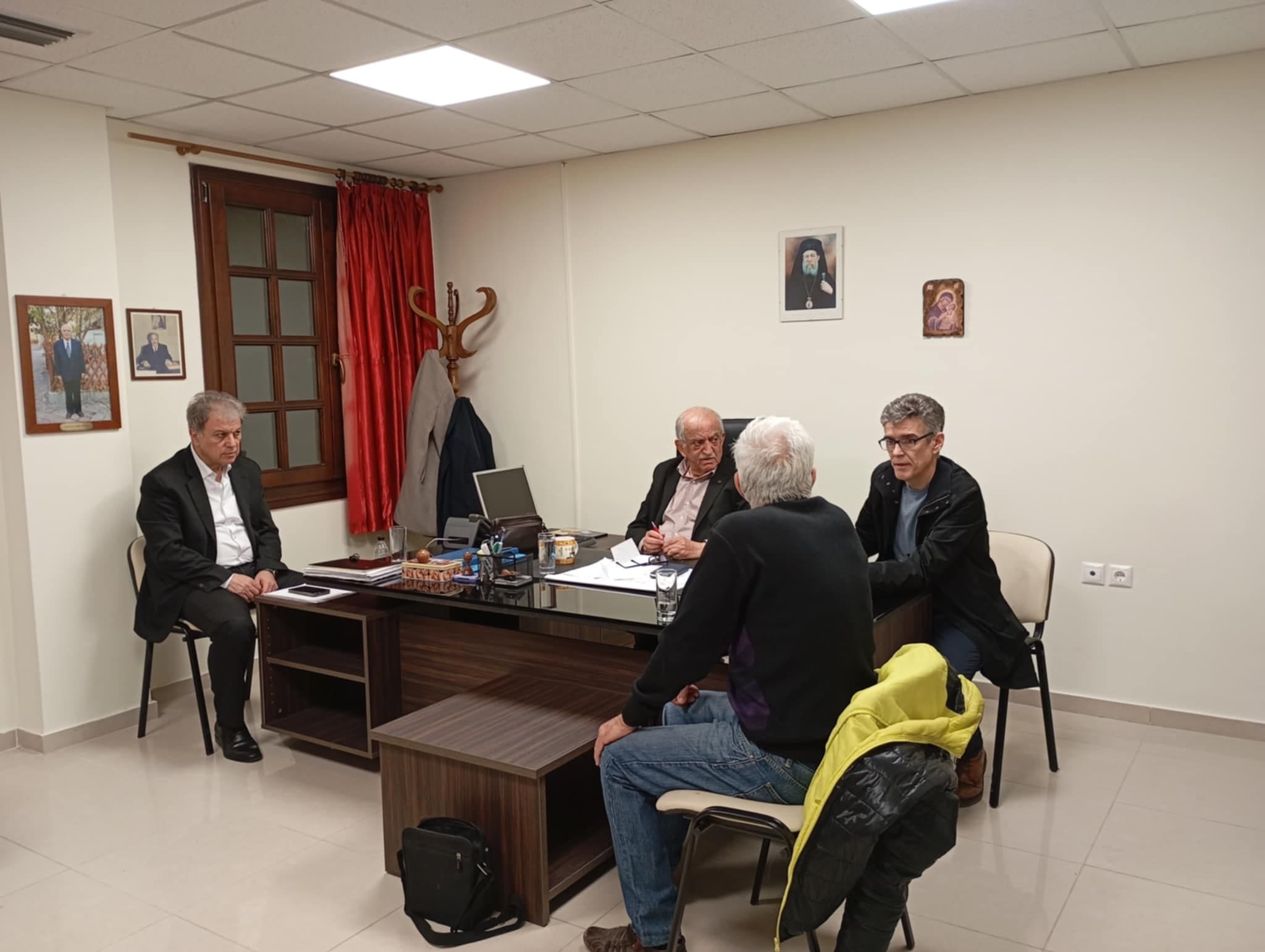 Την Εύξεινο Λέσχη Κοζάνης επισκέφτηκε ο Περιφερειάρχης Δυτικής Μακεδονίας κ. Γ. Αμανατίδης - Eordaialive.com