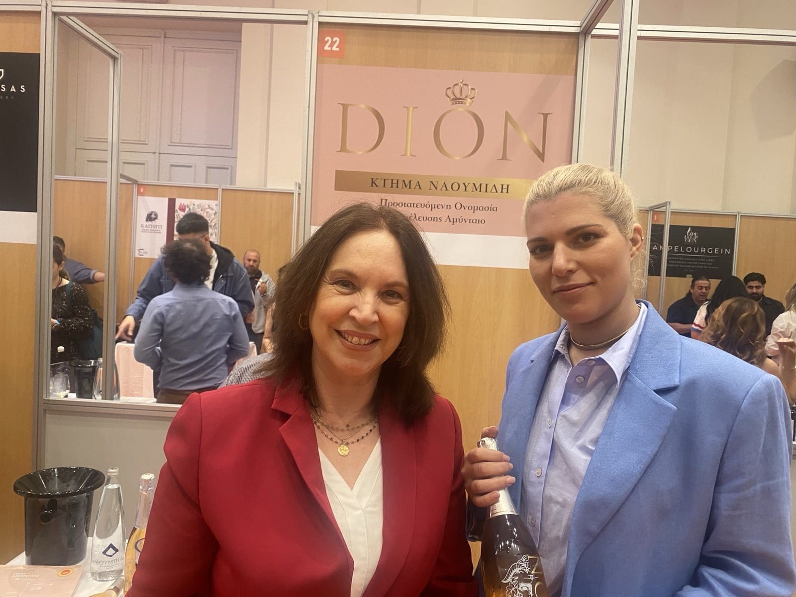 Καλλιόπη Βέττα: «H κυβέρνηση παρατηρεί απαθής τις προσπάθειες των επιχειρηματιών της οινοποιίας και του οινοτουρισμού στην Δυτική Μακεδονία» - Επίσκεψη στην έκθεση Οινόραμα - Eordaialive.com