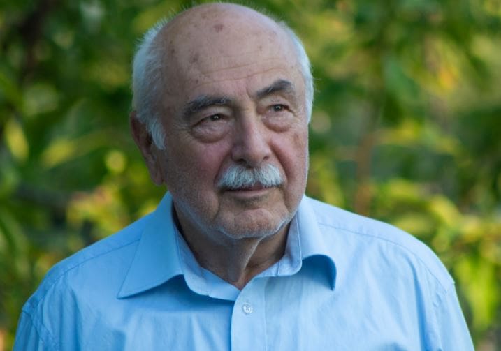 Ποιος τη ζωή μου ποιος την κυνηγά (γράφει ο Βασίλης Μαγκλάρας)   - Eordaialive.com