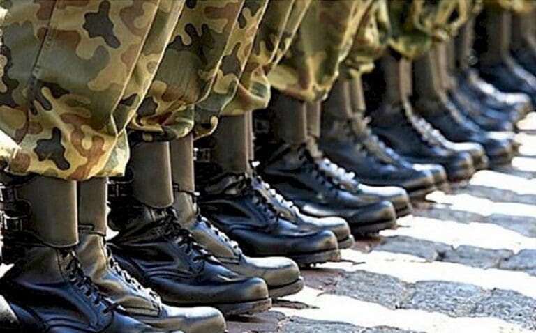 Προκηρύξεις για την πρόσληψη 2.000 επαγγελματιών οπλιτών στις Ένοπλες Δυνάμεις - Eordaialive.com