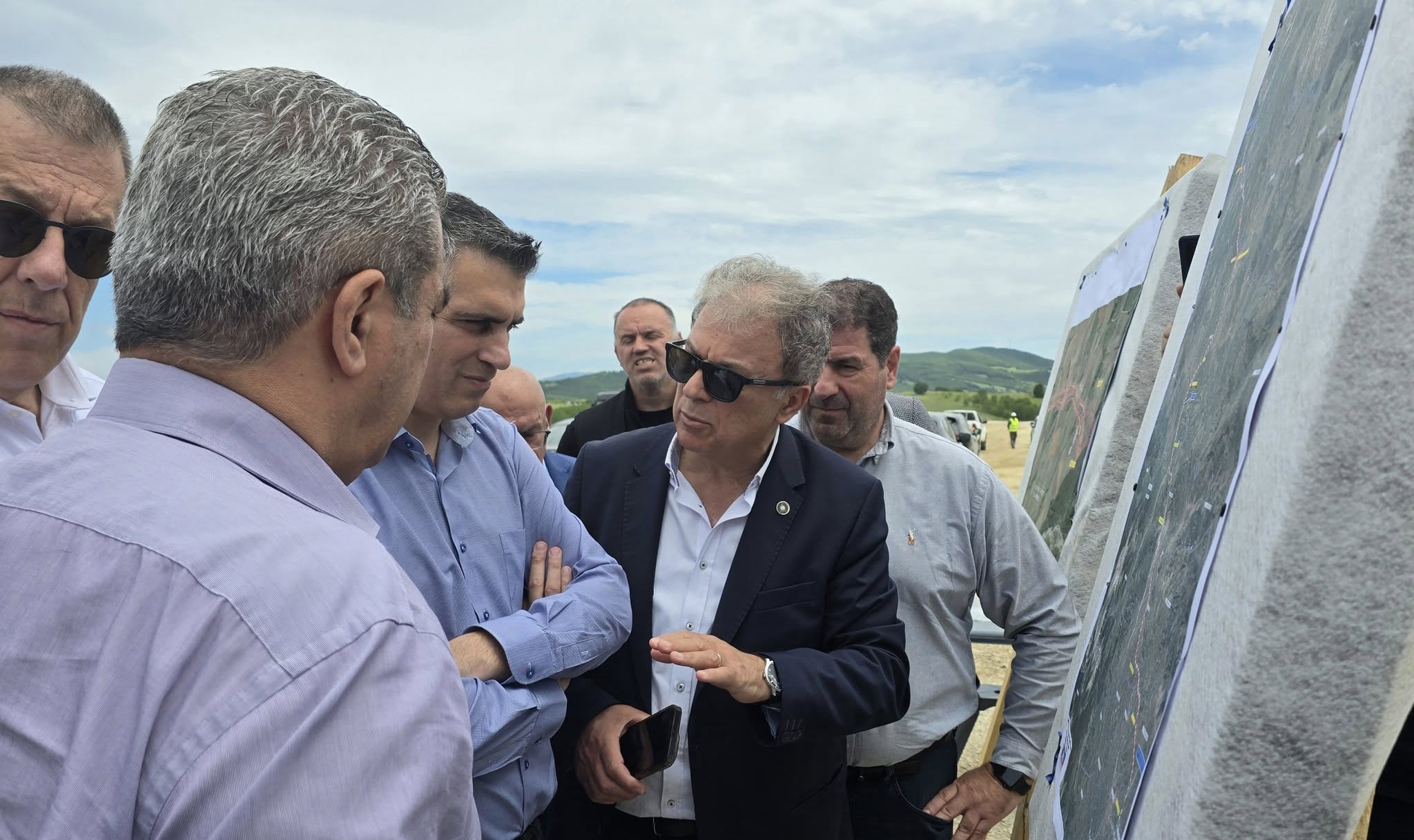 Ο Περιφερειάρχης Δυτικής Μακεδονίας, ο Υπουργός Υποδομών & Μεταφορών και ο Υφυπουργός ΥΜΕ στον Ε65 | Eordaialive.com Ο Περιφερειάρχης Δυτικής Μακεδονίας, ο Υπουργός Υποδομών & Μεταφορών και ο Υφυπουργός ΥΜΕ στον Ε65 - Eordaialive.com