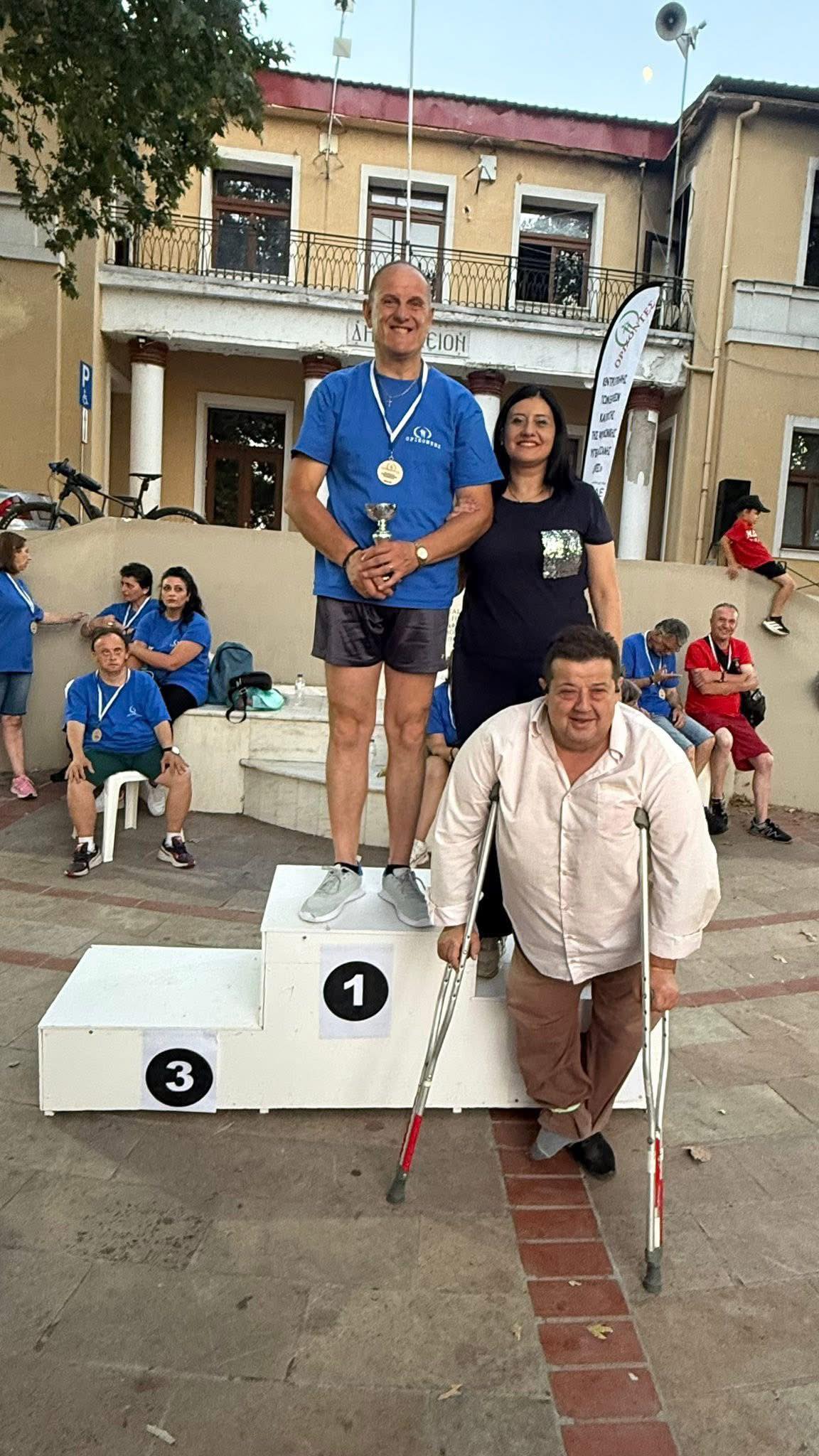 Ο Θεόδωρος Γιάντσος, Ωφελούμενος του Ειδικού Εργαστηρίου Πτολεμαΐδας, Κατακτά την Κορυφή στο 1 χλμ | Eordaialive.com Ο Θεόδωρος Γιάντσος, Ωφελούμενος του Ειδικού Εργαστηρίου Πτολεμαΐδας, Κατακτά την Κορυφή στο 1 χλμ