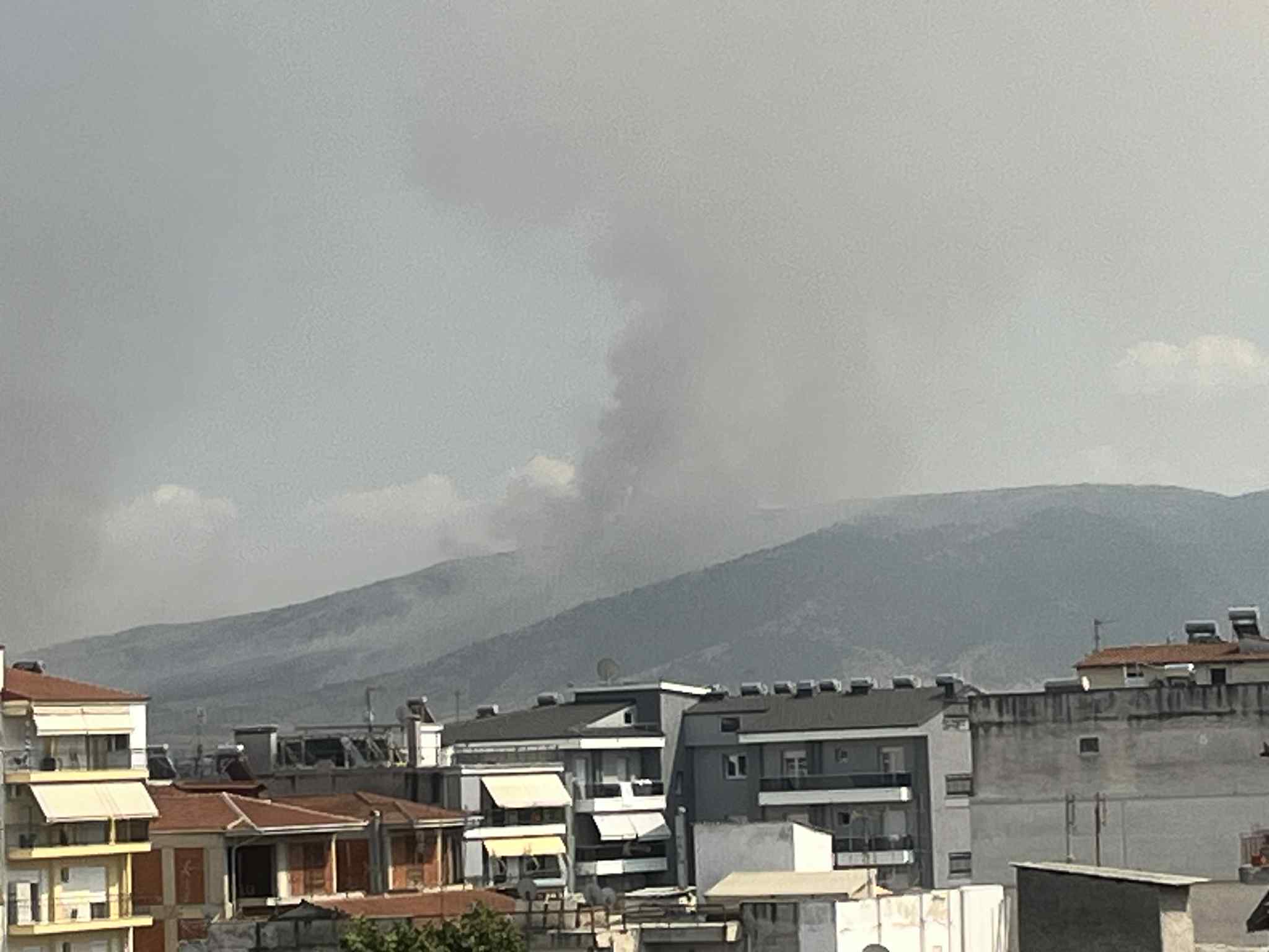 Δασική πυρκαγιά ανάμεσα σε Ποντοκώμη και π. Οικισμό Μαυροπηγής (βίντεο - UP) | Eordaialive.com Δασική πυρκαγιά ανάμεσα σε Ποντοκώμη και π. Οικισμό Μαυροπηγής (βίντεο - UP) - Eordaialive.com