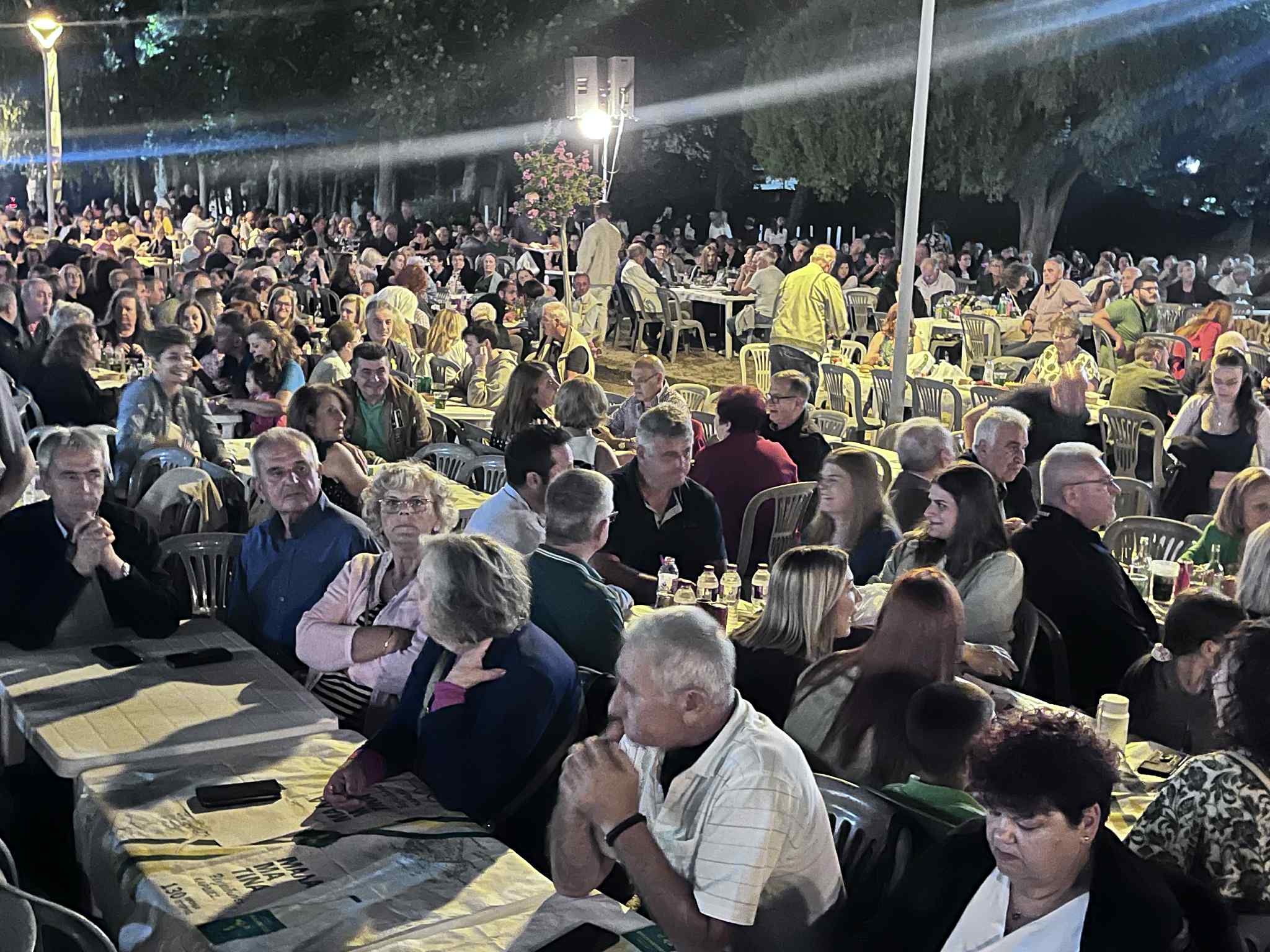 Μεγάλη Συναυλία με τον Μπάμπη Τσέρτο στα «Ιώνεια» της Πτολεμαΐδας( βίντεο- εικόνες)