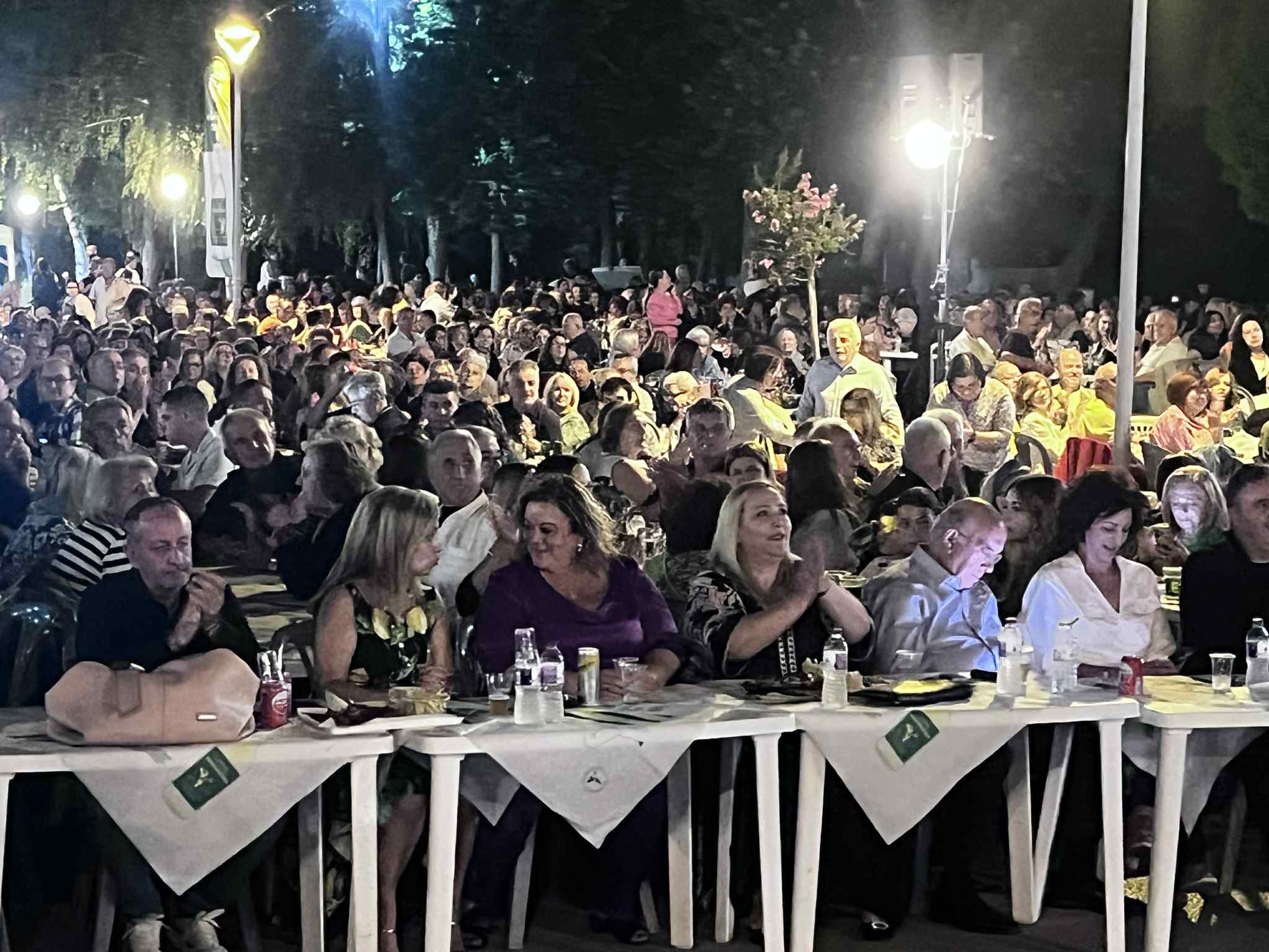 Μεγάλη επιτυχία η συναυλία του Μπάμπη Τσέρτου στα Ιώνεια 2025 - Σήμερα το αποκορύφωμα με μικρασιατικό γλέντι ( βίντεο- εικόνες) - Eordaialive.com