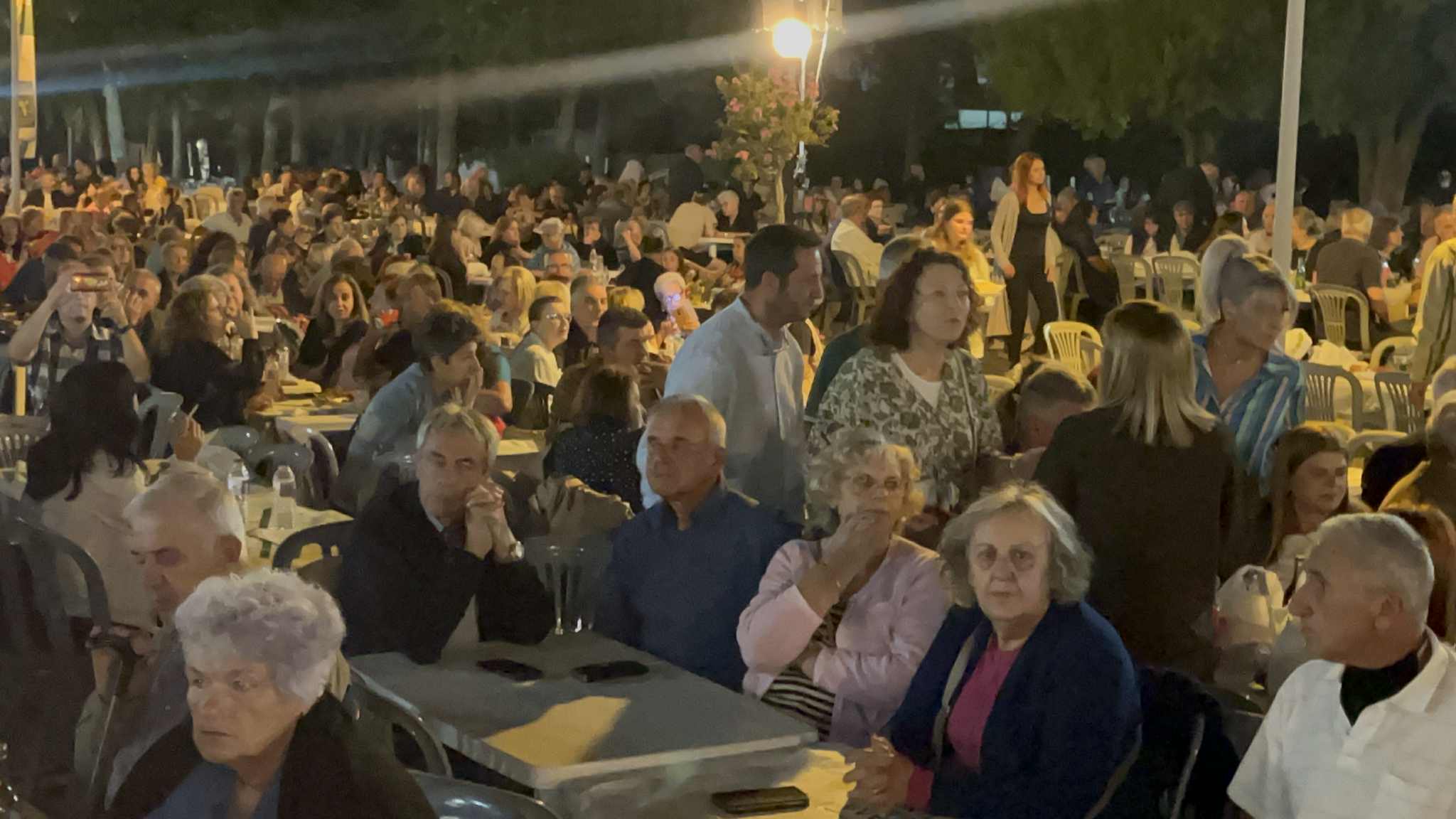 Μεγάλη επιτυχία η συναυλία του Μπάμπη Τσέρτου στα Ιώνεια 2025 - Σήμερα το αποκορύφωμα με μικρασιατικό γλέντι ( βίντεο- εικόνες) - Eordaialive.com