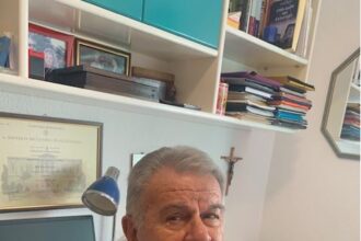 ΤΟ ΤΡΕΝΟ ΣΦΥΡΙΞΕ ΜΟΝΟ ΜΙΑ ΦΟΡΑ .... - Του Μιχάλη Ραμπίδη