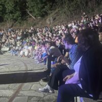Κατάμεστο το Θέατρο στην ολοκλήρωση του Φεστιβάλ Σερβίων ! (φωτογραφίες)