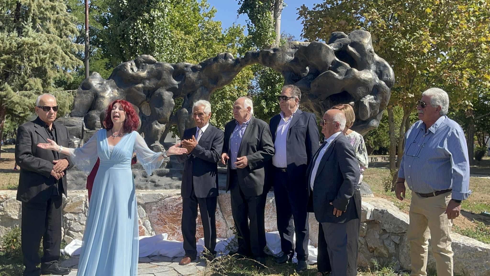 Η Πτολεμαΐδα τίμησε τη Μικρασιατική Καταστροφή με αποκαλυπτήρια μνημείου προσφύγων (βίντεο - φωτογραφίες) | Eordaialive.com Η Πτολεμαΐδα τίμησε τη Μικρασιατική Καταστροφή με αποκαλυπτήρια μνημείου προσφύγων (βίντεο - φωτογραφίες) - Eordaialive.com