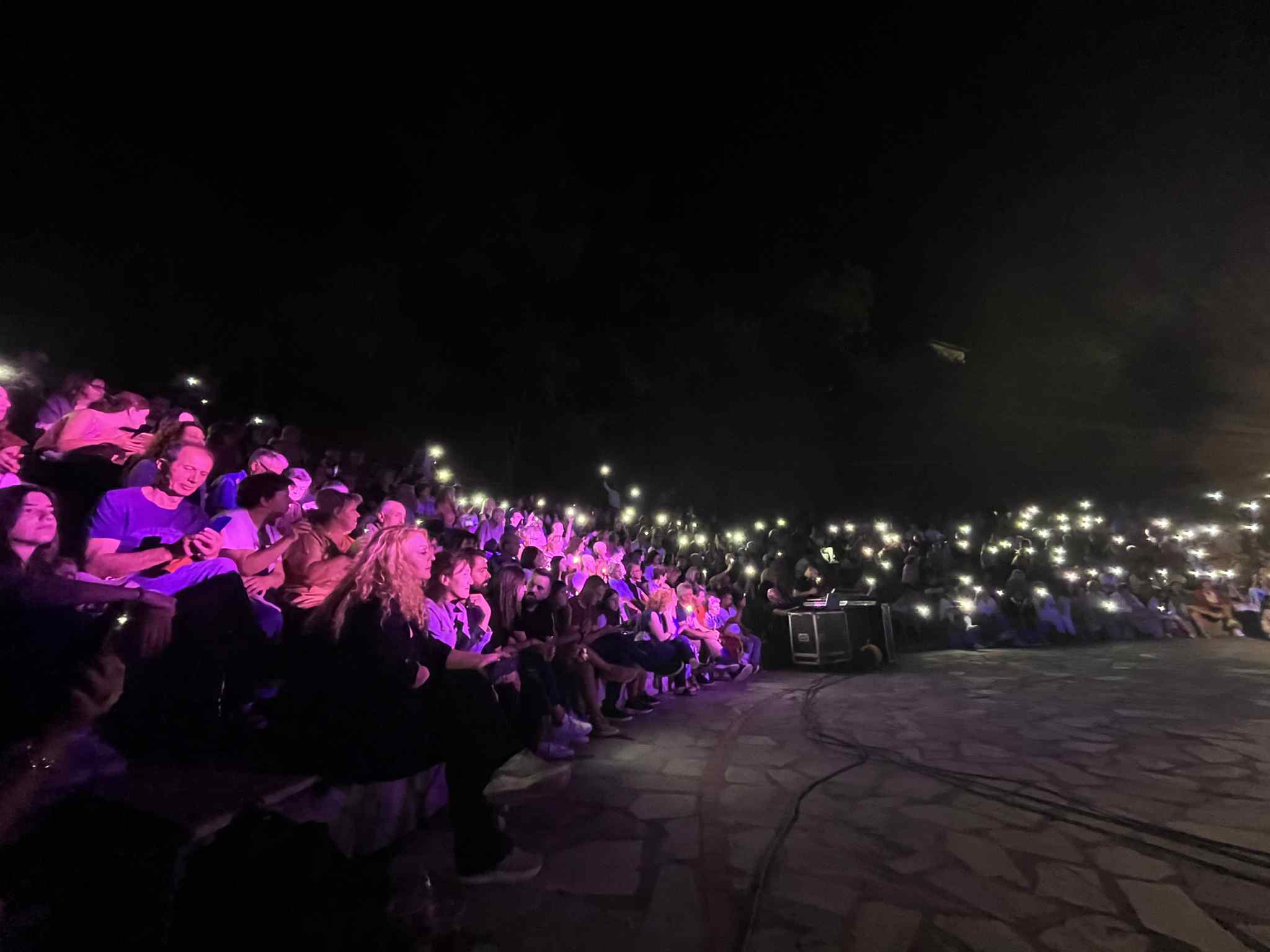 Κατάμεστο το Θέατρο στην ολοκλήρωση του Φεστιβάλ Σερβίων ! (φωτογραφίες) | Eordaialive.com Κατάμεστο το Θέατρο στην ολοκλήρωση του Φεστιβάλ Σερβίων ! (φωτογραφίες) - Eordaialive.com