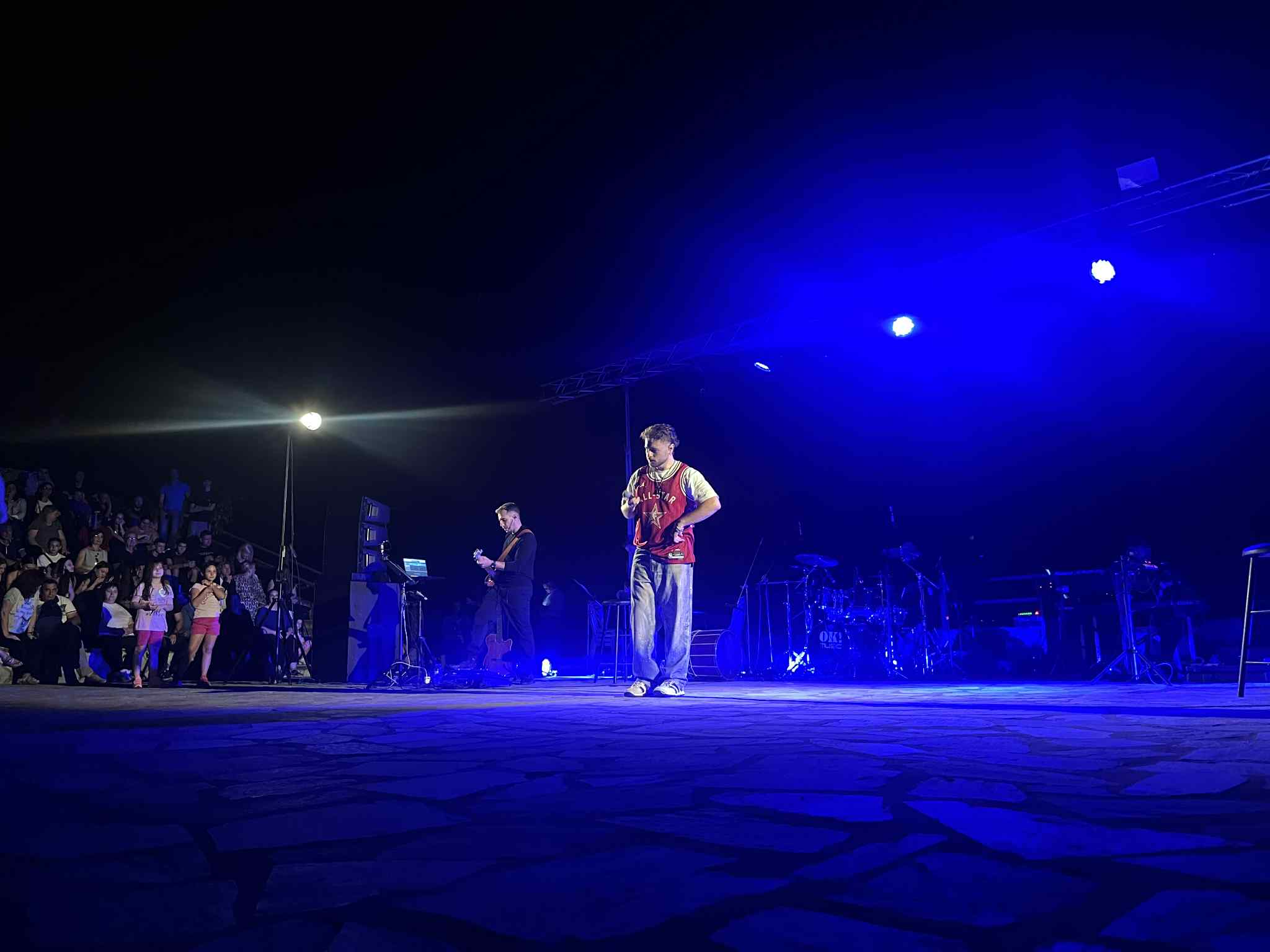 Κατάμεστο το Θέατρο στην ολοκλήρωση του Φεστιβάλ Σερβίων ! (φωτογραφίες) | Eordaialive.com Κατάμεστο το Θέατρο στην ολοκλήρωση του Φεστιβάλ Σερβίων ! (φωτογραφίες) - Eordaialive.com