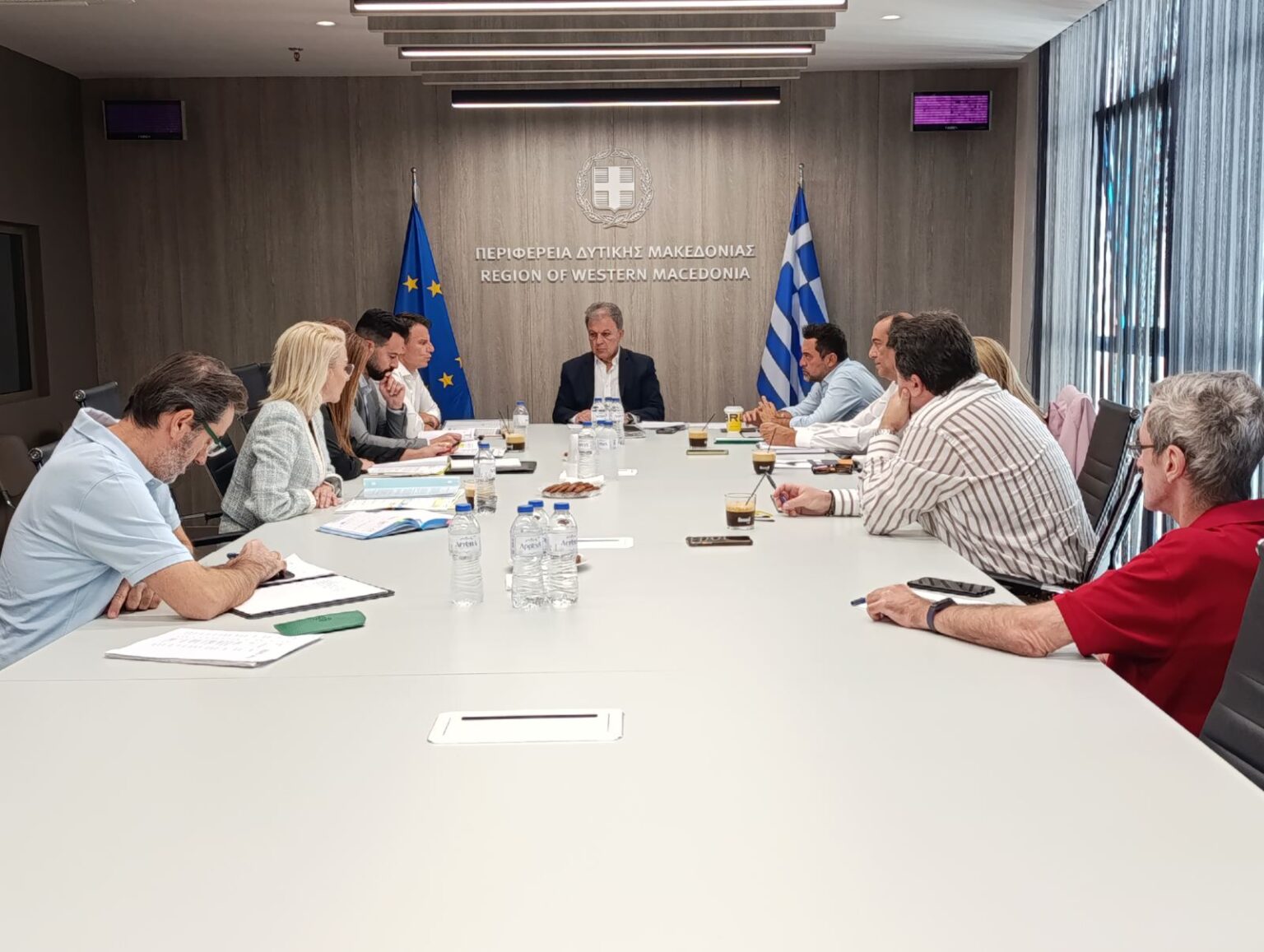 Συνάντηση του Περιφερειάρχη Δυτικής Μακεδονίας Γιώργου Αμανατίδη με τον Διοικητή της 3ης ΥΠΕ και τους Διοικητές των Νοσοκομείων της Περιφέρειας | Eordaialive.com Συνάντηση του Περιφερειάρχη Δυτικής Μακεδονίας Γιώργου Αμανατίδη με τον Διοικητή της 3ης ΥΠΕ και τους Διοικητές των Νοσοκομείων της Περιφέρειας