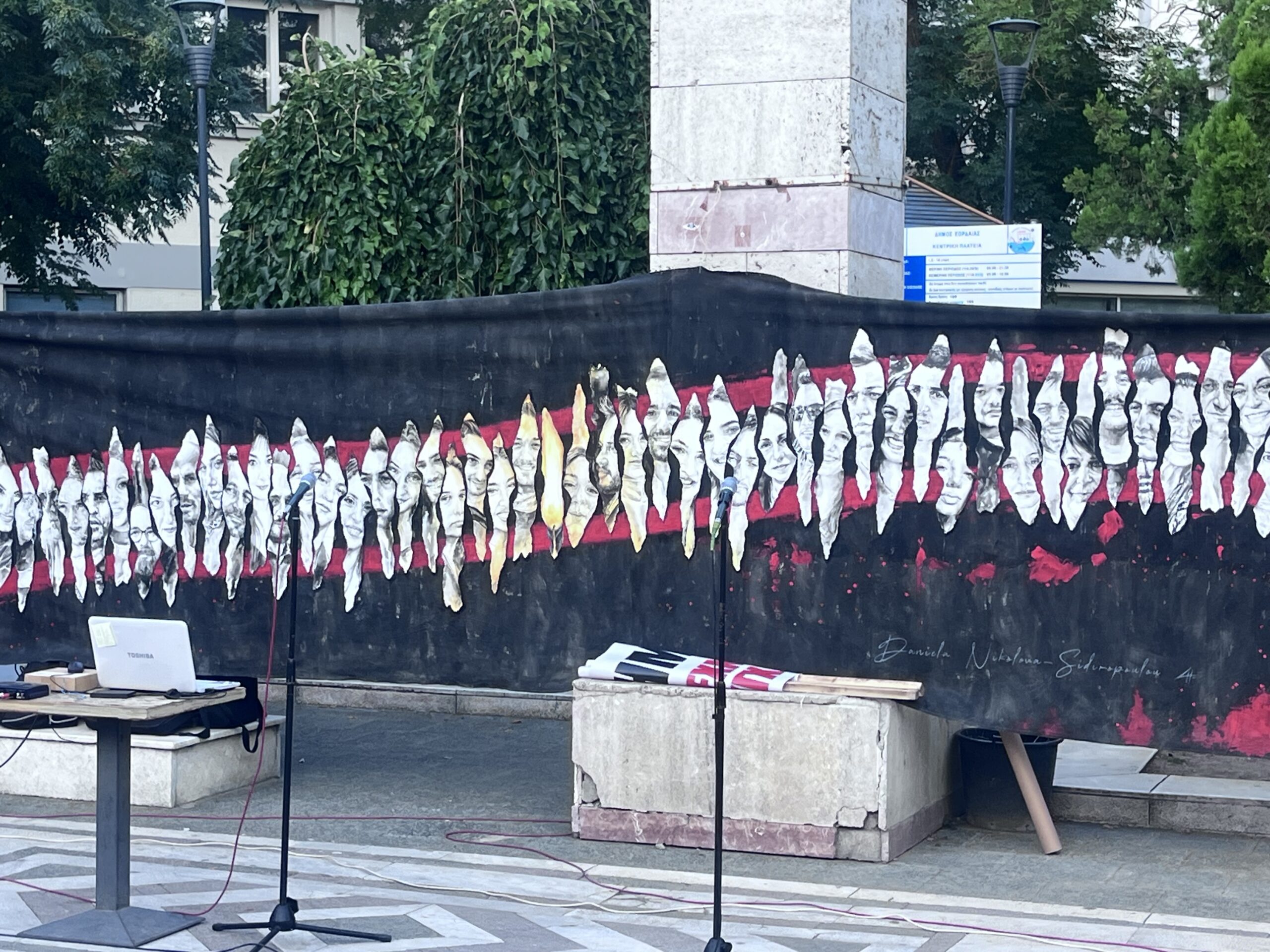 Δεν ξεχνάμε τα Τέμπη: Συγκίνηση και αλληλεγγύη στη συγκέντρωση της Πτολεμαΐδας (βίντεο - φωτογραφίες) | Eordaialive.com Δεν ξεχνάμε τα Τέμπη: Συγκίνηση και αλληλεγγύη στη συγκέντρωση της Πτολεμαΐδας (βίντεο - φωτογραφίες) - Eordaialive.com