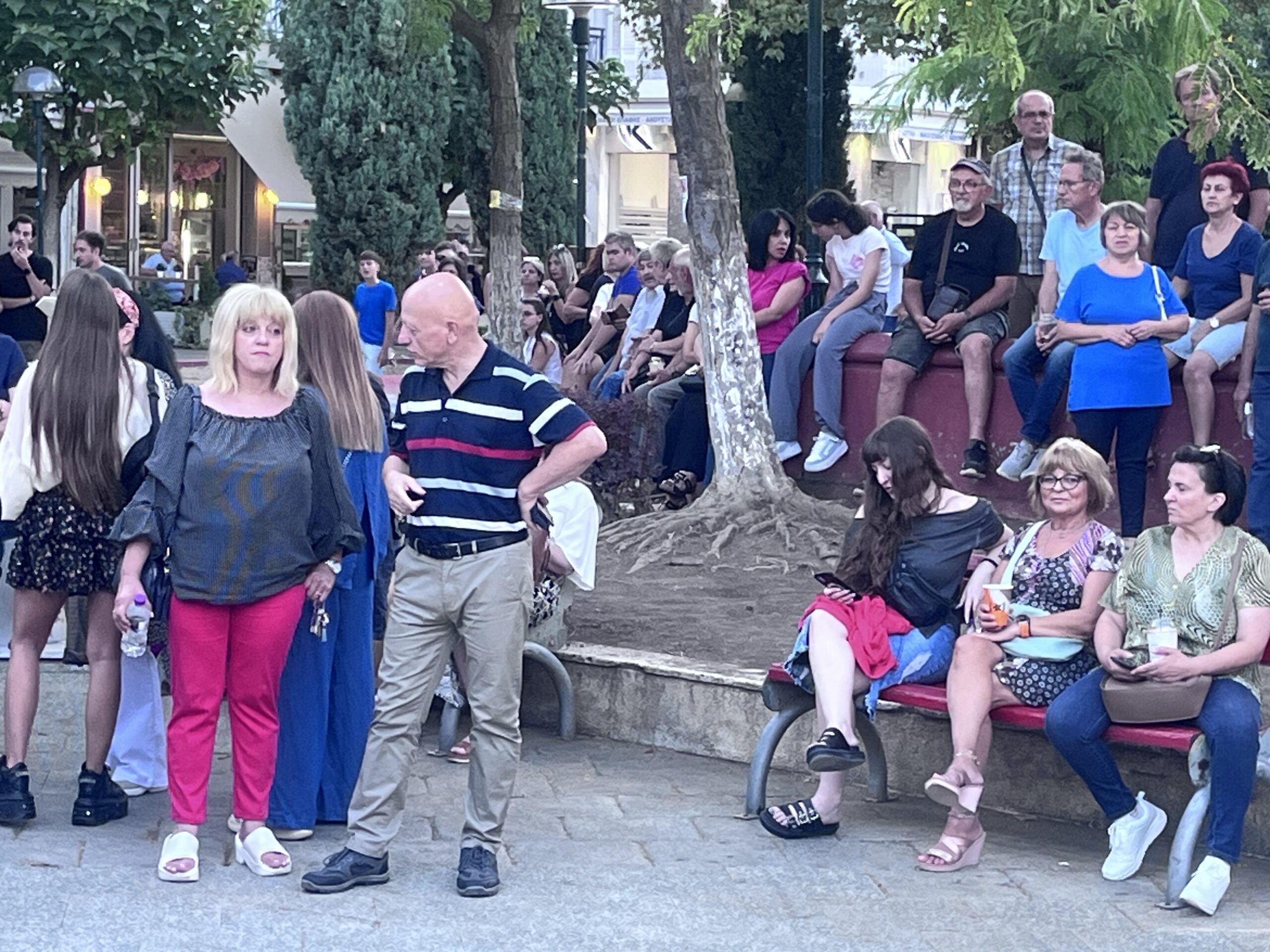 Δεν ξεχνάμε τα Τέμπη: Συγκίνηση και αλληλεγγύη στη συγκέντρωση της Πτολεμαΐδας (βίντεο - φωτογραφίες) | Eordaialive.com Δεν ξεχνάμε τα Τέμπη: Συγκίνηση και αλληλεγγύη στη συγκέντρωση της Πτολεμαΐδας (βίντεο - φωτογραφίες) - Eordaialive.com