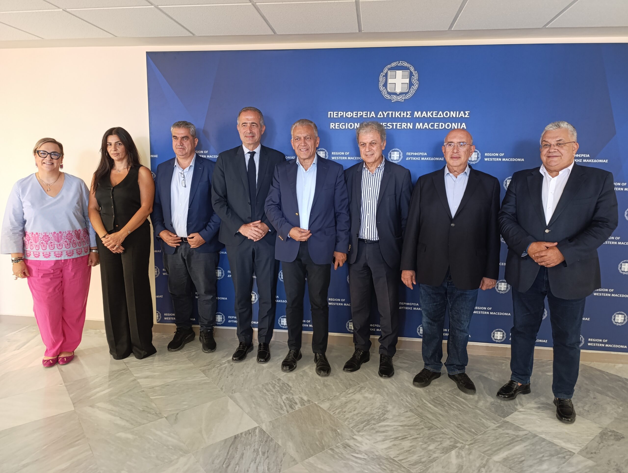 Περιφέρεια Δυτικής Μακεδονίας: Επίσκεψη κυβερνητικού κλιμακίου με επικεφαλής τον Αναπληρωτή Υπουργό Αθλητισμού Γιάννη Βρούτση | Eordaialive.com Περιφέρεια Δυτικής Μακεδονίας: Επίσκεψη κυβερνητικού κλιμακίου με επικεφαλής τον Αναπληρωτή Υπουργό Αθλητισμού Γιάννη Βρούτση - Eordaialive.com