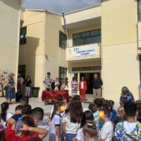 Καλλιόπη Βέττα: «Η γνώση, οι εμπειρίες και οι συναναστροφές που αποκτούν οι μαθήτριες και οι μαθητές στα σχολεία είναι το ισχυρότερο εφόδιο ζωής» - Επισκέψεις σε σχολεία της Π.Ε. Κοζάνης για την έναρξη της νέας χρονιάς.