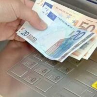 Τα 5 επιδόματα που έρχονται τον Νοέμβριο να «ανακουφίσουν» τα νοικοκυριά.