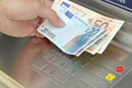 Τα 5 επιδόματα που έρχονται τον Νοέμβριο να «ανακουφίσουν» τα νοικοκυριά.