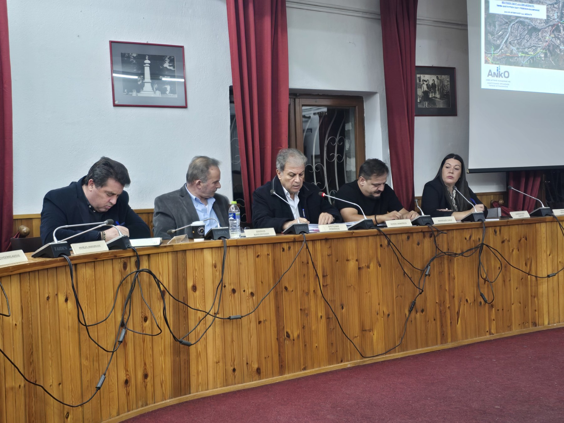 Περιφέρεια Δυτικής Μακεδονίας Συνάντηση του Περιφερειάρχη με τους κατοίκους για την οδική σύνδεση Αγιόφυλλου- Δεσκάτης | Eordaialive.com Περιφέρεια Δυτικής Μακεδονίας Συνάντηση του Περιφερειάρχη με τους κατοίκους για την οδική σύνδεση Αγιόφυλλου- Δεσκάτης - Eordaialive.com