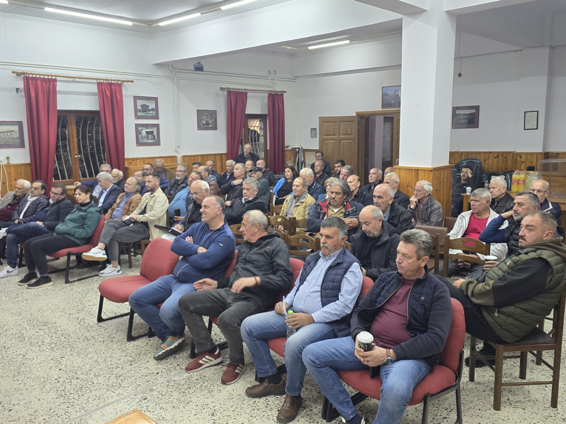 Περιφέρεια Δυτικής Μακεδονίας Συνάντηση του Περιφερειάρχη με τους κατοίκους για την οδική σύνδεση Αγιόφυλλου- Δεσκάτης | Eordaialive.com Περιφέρεια Δυτικής Μακεδονίας Συνάντηση του Περιφερειάρχη με τους κατοίκους για την οδική σύνδεση Αγιόφυλλου- Δεσκάτης - Eordaialive.com