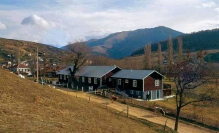 Η Υπουργός Πολιτισμού Λίνα Μενδώνη εγκαινιάζει το ανακαινισμένο Σουηδικό εργοστάσιο στη Βλάστη