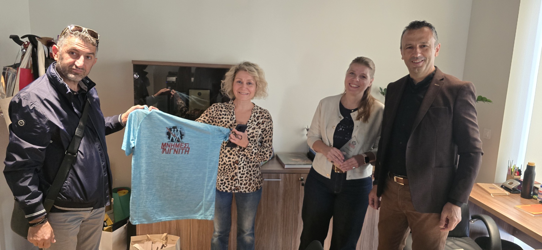 Στελέχη της ΔΕΗ τίμησε ο ΣΠΑΡΤΑΚΟΣ για την προσφορά τους στις «Μνήμες Λιγνίτη» | Eordaialive.com Στελέχη της ΔΕΗ τίμησε ο ΣΠΑΡΤΑΚΟΣ για την προσφορά τους στις «Μνήμες Λιγνίτη» - Eordaialive.com