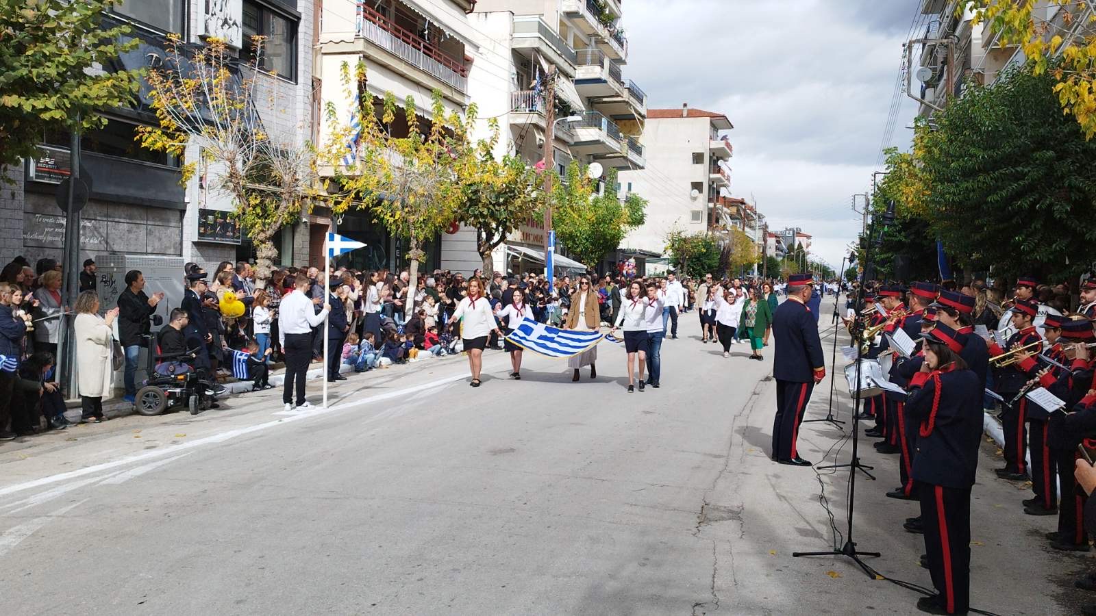 Η Περηφάνια της Πτολεμαΐδας: Η Παρέλαση της 28ης Οκτωβρίου ! (φωτορεπορταζ) | Eordaialive.com Η Περηφάνια της Πτολεμαΐδας: Η Παρέλαση της 28ης Οκτωβρίου ! (φωτορεπορταζ) - Eordaialive.com