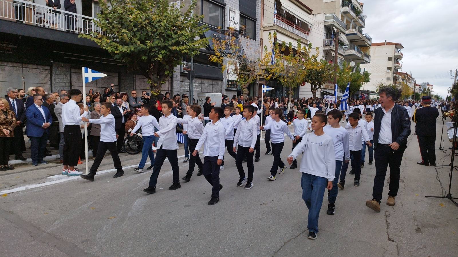 Η Περηφάνια της Πτολεμαΐδας: Η Παρέλαση της 28ης Οκτωβρίου ! (φωτορεπορταζ) | Eordaialive.com Η Περηφάνια της Πτολεμαΐδας: Η Παρέλαση της 28ης Οκτωβρίου ! (φωτορεπορταζ) - Eordaialive.com