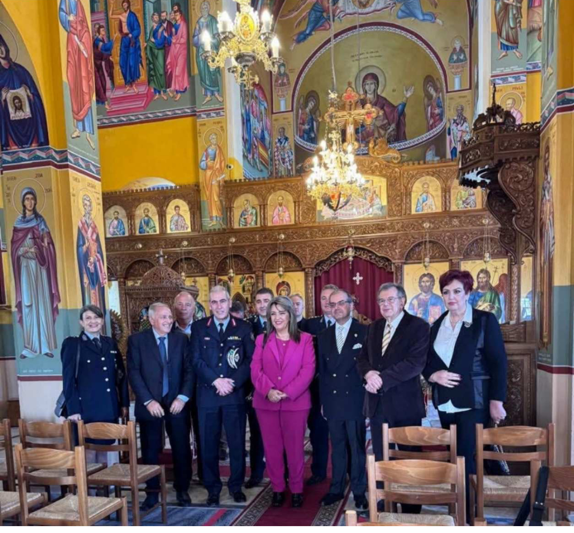 Ο Γενικός Περιφερειακός Αστυνομικός Διευθυντής Δυτικής Μακεδονίας, παρευρέθηκε στην πόλη της Κορυτσάς (Αλβανίας) στις εκδηλώσεις μνήμης προς τιμήν των Ελλήνων πεσόντων κατά τον Ελληνο-ιταλικό πόλεμο | Eordaialive.com Ο Γενικός Περιφερειακός Αστυνομικός Διευθυντής Δυτικής Μακεδονίας, παρευρέθηκε στην πόλη της Κορυτσάς (Αλβανίας) στις εκδηλώσεις μνήμης προς τιμήν των Ελλήνων πεσόντων κατά τον Ελληνο-ιταλικό πόλεμο - Eordaialive.com