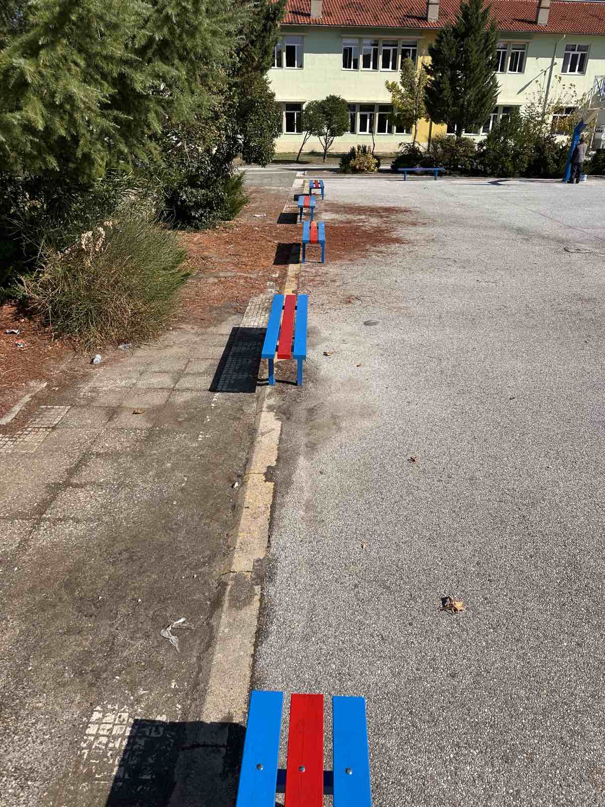 Συντήρηση παγκακίων & καθαρισμός Δημοτικών οικοπέδων σε όλη την επικράτεια του Δήμου Αμυνταίου | Eordaialive.com Συντήρηση παγκακίων & καθαρισμός Δημοτικών οικοπέδων σε όλη την επικράτεια του Δήμου Αμυνταίου - Eordaialive.com