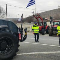 Μπλόκο Σιάτιστας: Κλειστός για 24 ώρες ο δρόμος για τα φορτηγά – Κανονικά η διέλευση για ΙΧ και λεωφορεία