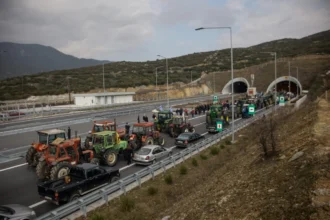 Προσοχή οδηγοί: Κλειστοί δρόμοι σε Γρεβενά και Φλώρινα λόγω αγροτικών κινητοποιήσεων - Οι εναλλακτικές διαδρομές