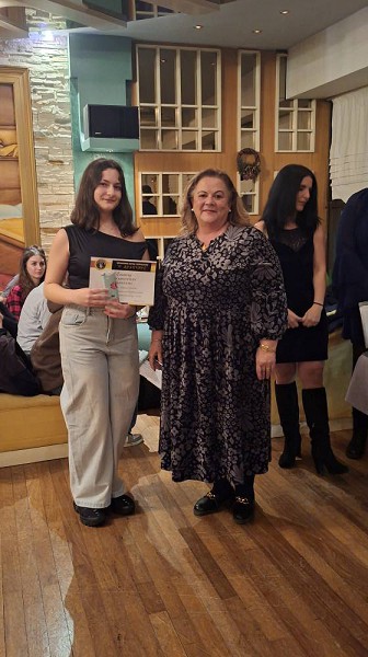 Διπλή γιορτή για τη Θρακική Εστία Εορδαίας: Τίμησαν το έθιμο της Βαρβάρας και βράβευσαν τους αριστούχους! | Eordaialive.com Διπλή γιορτή για τη Θρακική Εστία Εορδαίας: Τίμησαν το έθιμο της Βαρβάρας και βράβευσαν τους αριστούχους! - Eordaialive.com