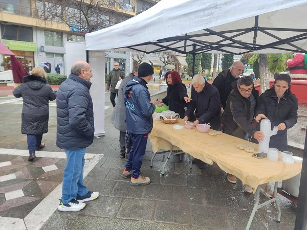 Διπλή γιορτή για τη Θρακική Εστία Εορδαίας: Τίμησαν το έθιμο της Βαρβάρας και βράβευσαν τους αριστούχους! | Eordaialive.com Διπλή γιορτή για τη Θρακική Εστία Εορδαίας: Τίμησαν το έθιμο της Βαρβάρας και βράβευσαν τους αριστούχους! - Eordaialive.com