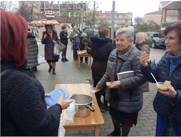 Διπλή γιορτή για τη Θρακική Εστία Εορδαίας: Τίμησαν το έθιμο της Βαρβάρας και βράβευσαν τους αριστούχους! | Eordaialive.com Διπλή γιορτή για τη Θρακική Εστία Εορδαίας: Τίμησαν το έθιμο της Βαρβάρας και βράβευσαν τους αριστούχους! - Eordaialive.com