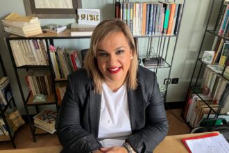 Κυρία Φαρμάκη, ξέρετε πού πέφτει η Εορδαία; – Δύο χρόνια «αόρατη» η Αντιπεριφερειάρχης Πολιτισμού