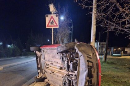 Τροχαίο στην Κοζάνη: Αυτοκίνητο ανετράπη τις πρώτες πρωινές ώρες στην οδό Ιωνίας