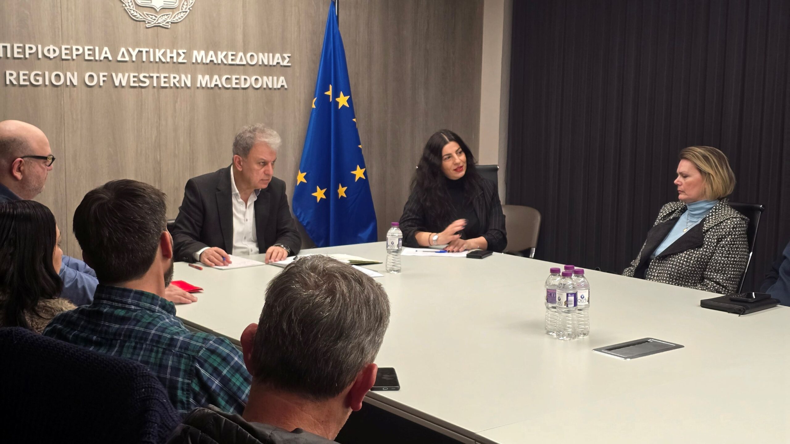 Περιφέρεια Δυτικής Μακεδονίας: Με τους εκπροσώπους των συλλόγων Βόλεϊ και Χάντμπολ ο Περιφερειάρχης Γιώργος Αμανατίδης | Eordaialive.com Περιφέρεια Δυτικής Μακεδονίας: Με τους εκπροσώπους των συλλόγων Βόλεϊ και Χάντμπολ ο Περιφερειάρχης Γιώργος Αμανατίδης