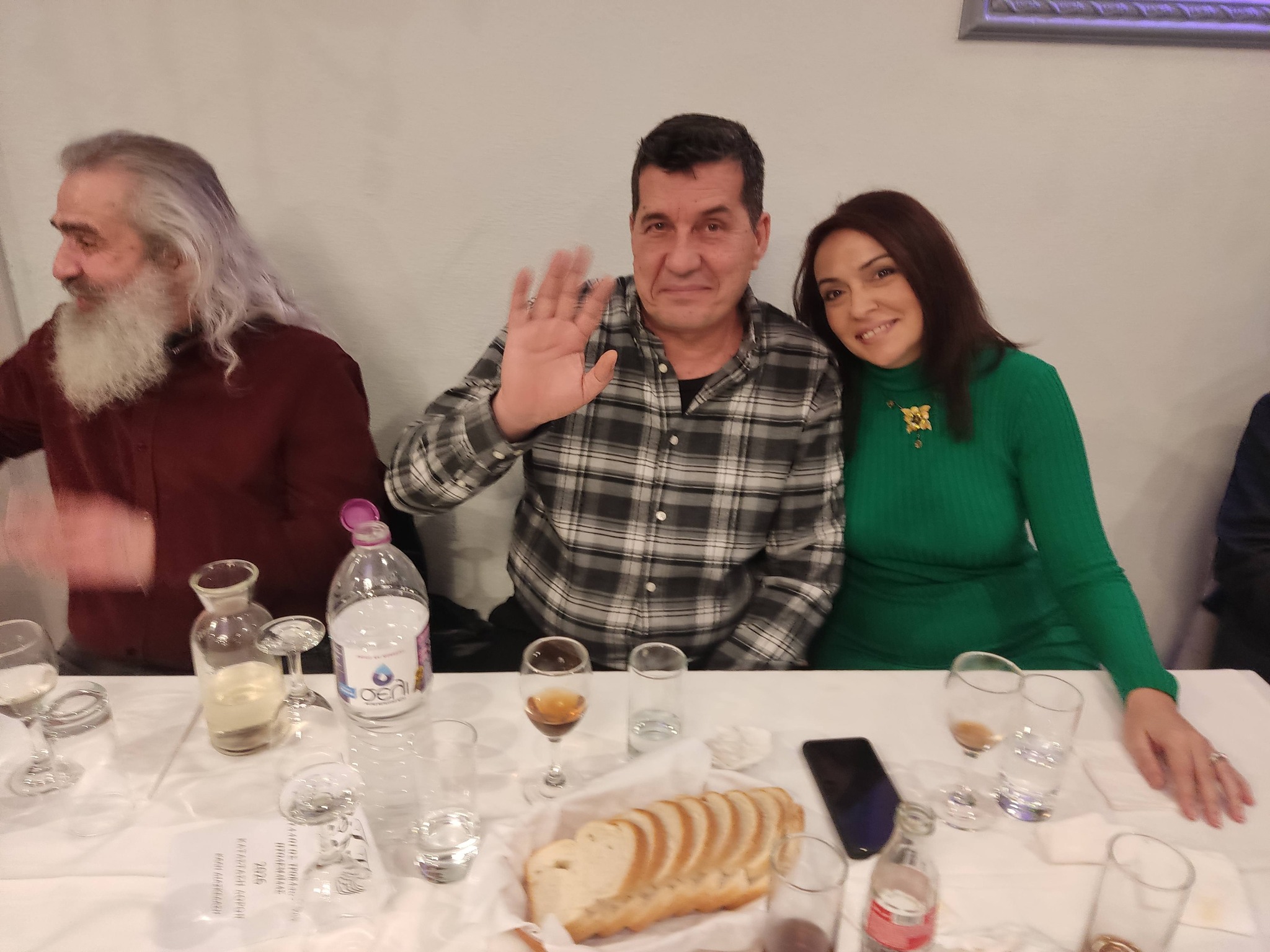 Οι Τροβαδούροι της Πτολεμαΐδας έκοψαν την πίτα τους με χορό και τραγούδι ! | Eordaialive.com Οι Τροβαδούροι της Πτολεμαΐδας έκοψαν την πίτα τους με χορό και τραγούδι ! - Eordaialive.com