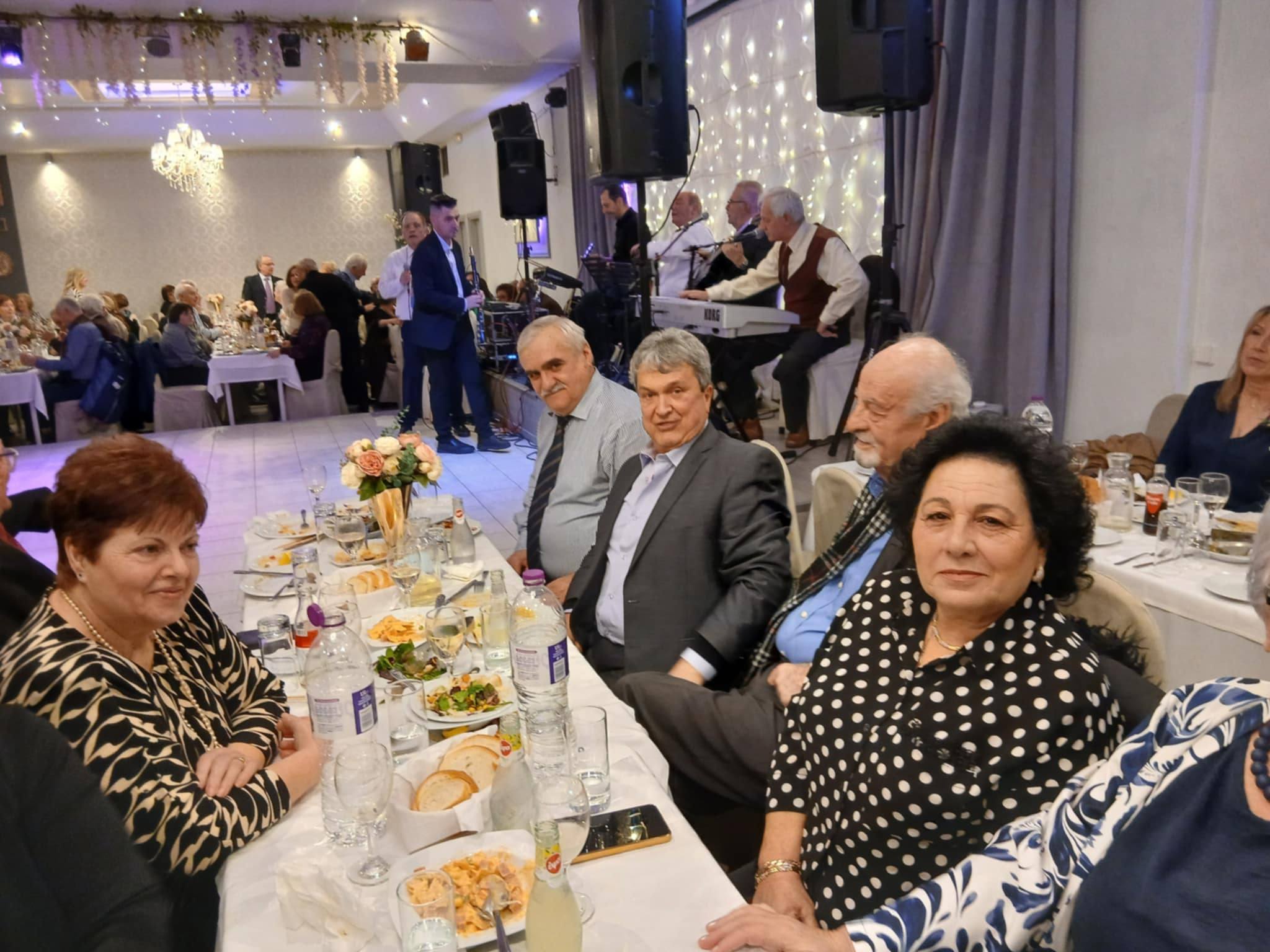 Οι Τροβαδούροι της Πτολεμαΐδας έκοψαν την πίτα τους με χορό και τραγούδι ! | Eordaialive.com Οι Τροβαδούροι της Πτολεμαΐδας έκοψαν την πίτα τους με χορό και τραγούδι ! - Eordaialive.com