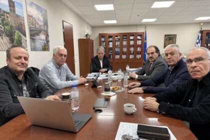 Συνάντηση εργασίας χθες Παρασκευή στο γραφείο του Περιφερειάρχη Δυτικής Μακεδονίας Γιώργου Αμανατίδη για το θέμα των πλημμυρικών φαινομένων στην ευρύτερη περιοχή του #Αμυνταίου.