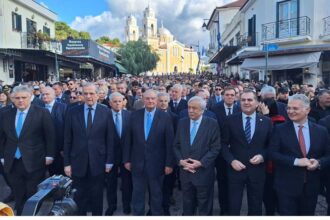 ΕΠΙΤΙΜΟΣ ΔΗΜΟΤΗΣ ΚΑΛΑΜΑΤΑΣ Ο ΚΩΣΤΑΣ ΚΑΡΑΜΑΝΛΗΣ - Επιμέλεια περιληπτικής περιγραφής ομιλίας: Μιχάλης Ραμπίδης  