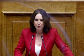 Καλλιόπη Βέττα: «Η κυβέρνηση και η Δ.Ε.Η. να δεσμευτούν για το μέλλον των εργαζομένων και των εργολαβικών στην Δυτική Μακεδονία»