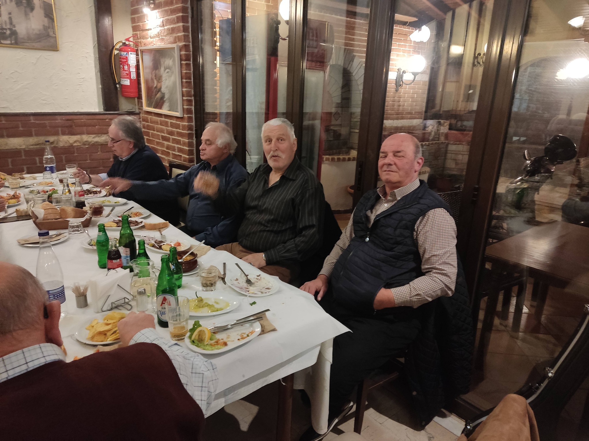 Οι Τροβαδούροι της Πτολεμαΐδας γέμισαν με μελωδίες και κέφι την ταβέρνα «Δούκας» - Eordaialive.com