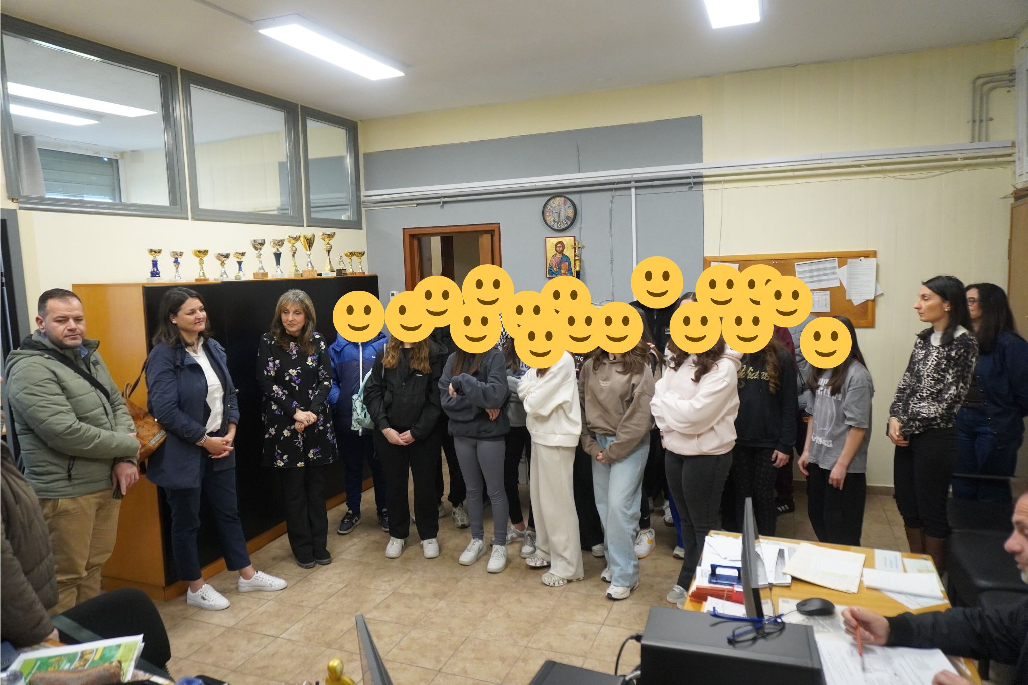 Ευχαριστήριο Δήμου Κοζάνης στο ΔΗΜ.Ω.Σ Γυμνάσιο Κοζάνης για την πράξη αλληλεγγύης του σχολείου υπέρ των συνδημοτών μας που έχουν ανάγκη (Φωτογραφίες) | Eordaialive.com Ευχαριστήριο Δήμου Κοζάνης στο ΔΗΜ.Ω.Σ Γυμνάσιο Κοζάνης για την πράξη αλληλεγγύης του σχολείου υπέρ των συνδημοτών μας που έχουν ανάγκη (Φωτογραφίες) - Eordaialive.com